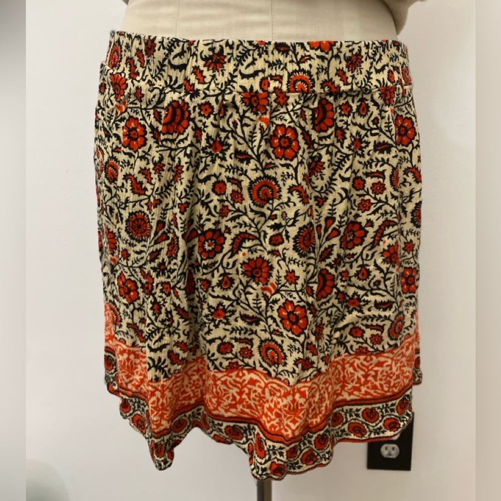 Forever 21 Red and Black Floral Skirt